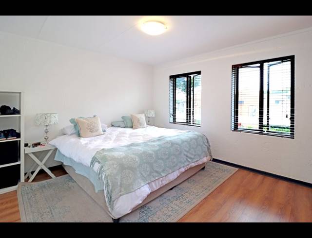 2 BEDROOM TOWNHOUSE FOR SALE IN DARRENWOOD